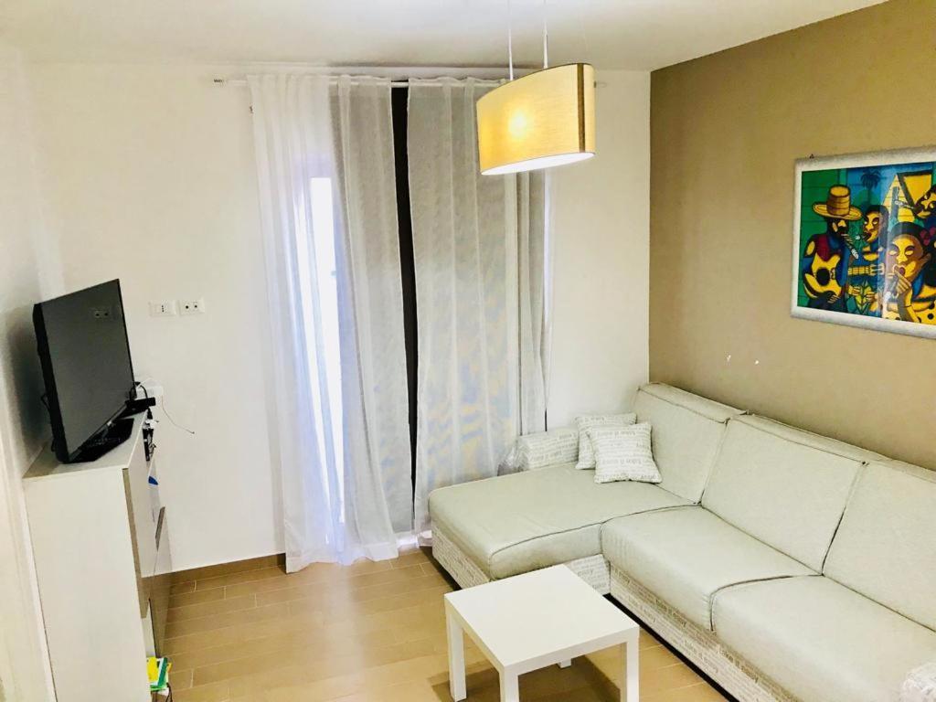 5 Miles Apt Apartment Rocca Cinquemiglia Exterior photo